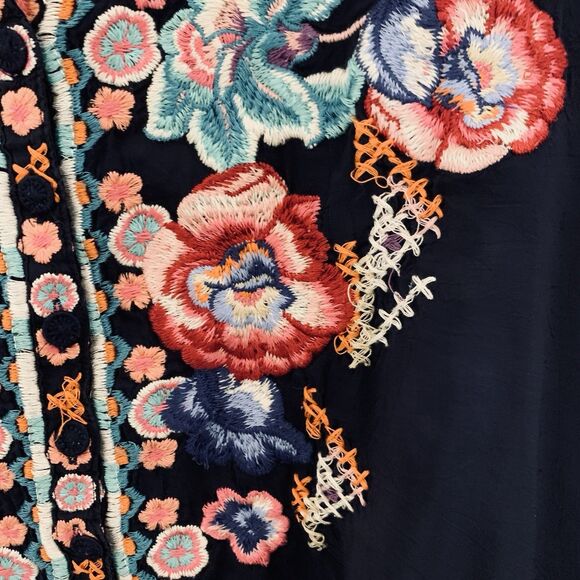 Johnny Was Elsarose Tunic Top XL Navy Embroidered Floral Colorful Festival Boho - Picture 7 of 13